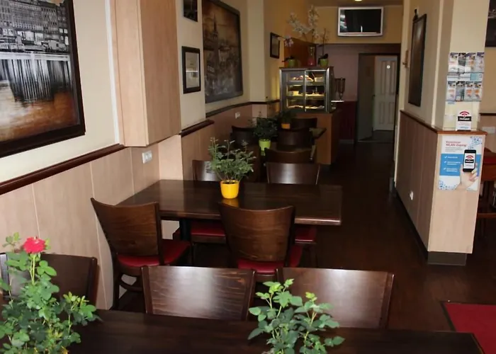 Altan Hotel 3*