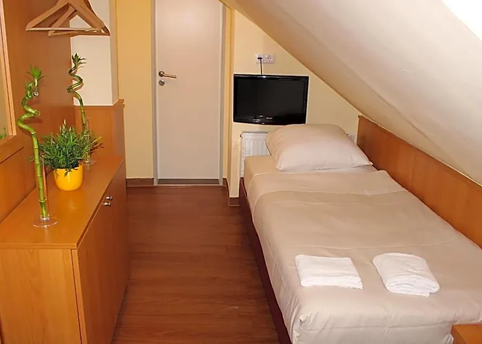 Altan Hotel